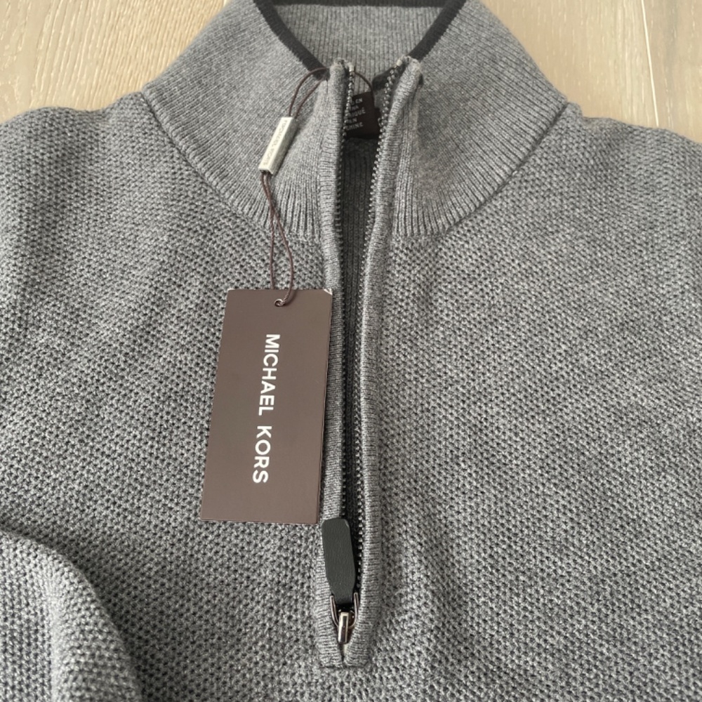 Sweater - Picture 2 of 6